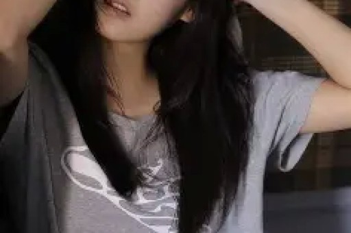 石明的爆料引发网友热议掀起了一股八卦风潮