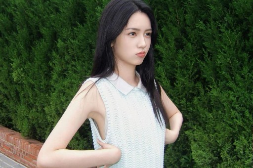 刘涛弯腰7秒上热搜：娱乐圈人设塌了真实值钱了